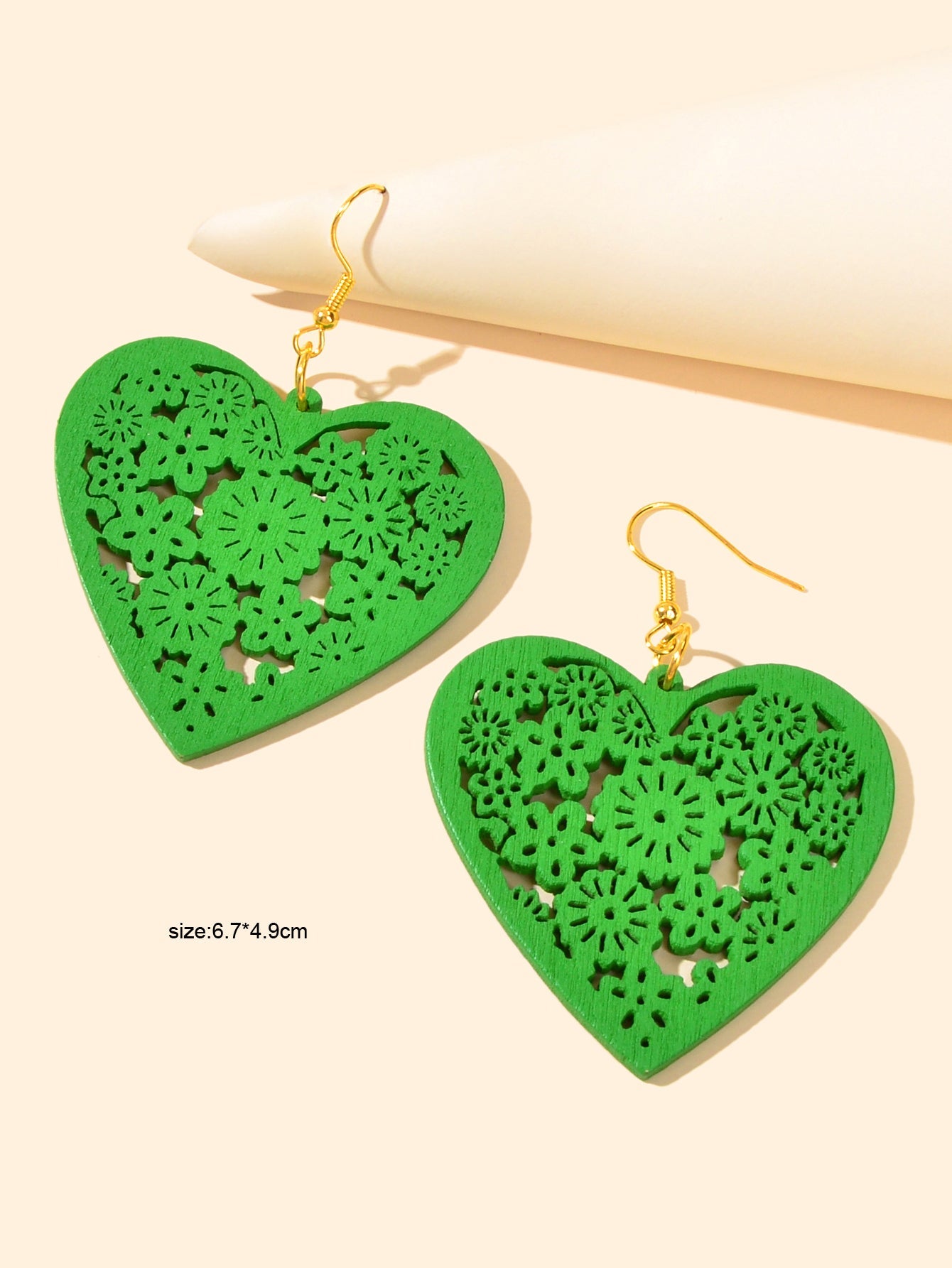 Nice Collection Colorful Wood Flower Pattern Hollow Heart Dangle